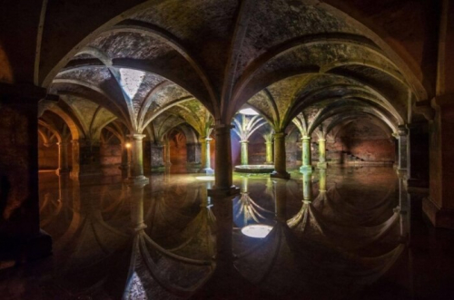 Фотошпалери Затоплений палац